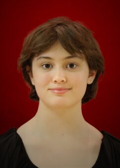 Amelia Barrett, Cello