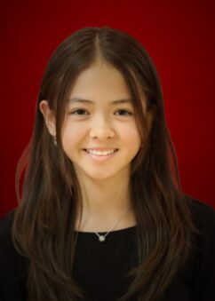 Arianna Sackett, Violin